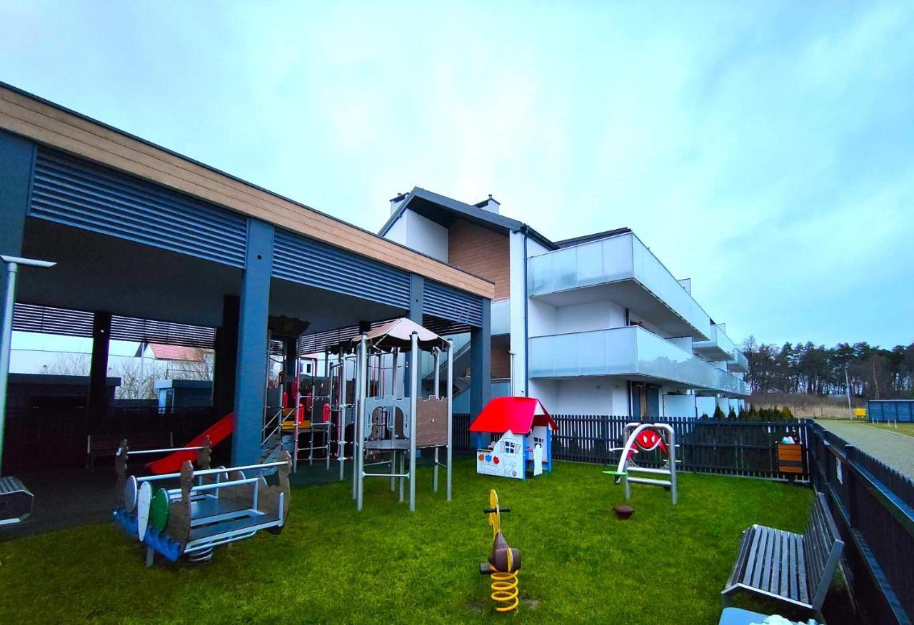 Apartamenty Sun & Snow Posesja Kapitanska Grzybowo  Exteriör bild